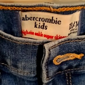 FINAL PRICE abercrombie kids girl's blue skinny jeans with frayed ankles 13/14